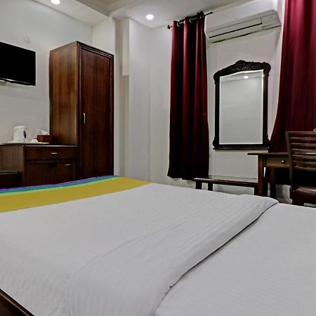 Itsy Hotels Hamlets Stay Noida Exteriör bild