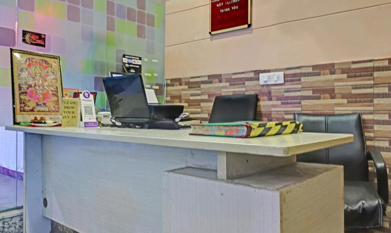 Itsy Hotels Hamlets Stay Noida Exteriör bild