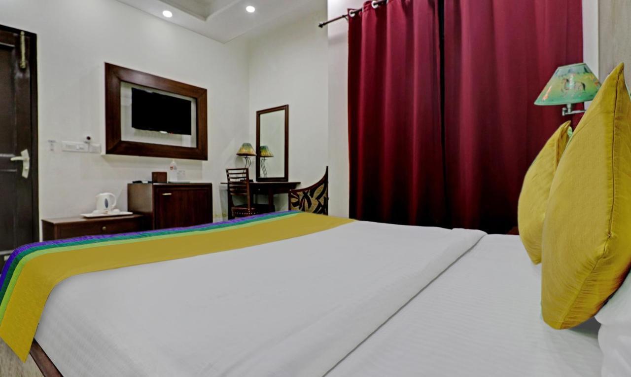 Itsy Hotels Hamlets Stay Noida Exteriör bild
