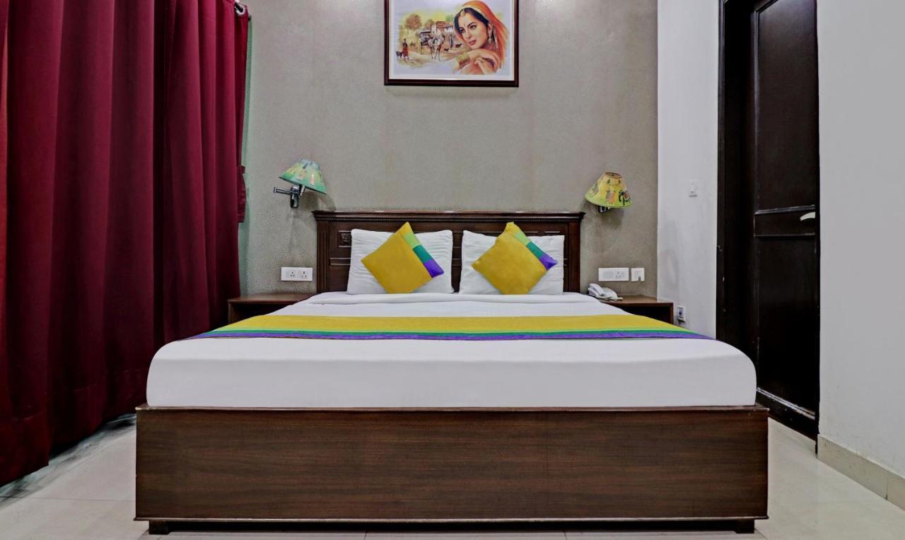 Itsy Hotels Hamlets Stay Noida Exteriör bild