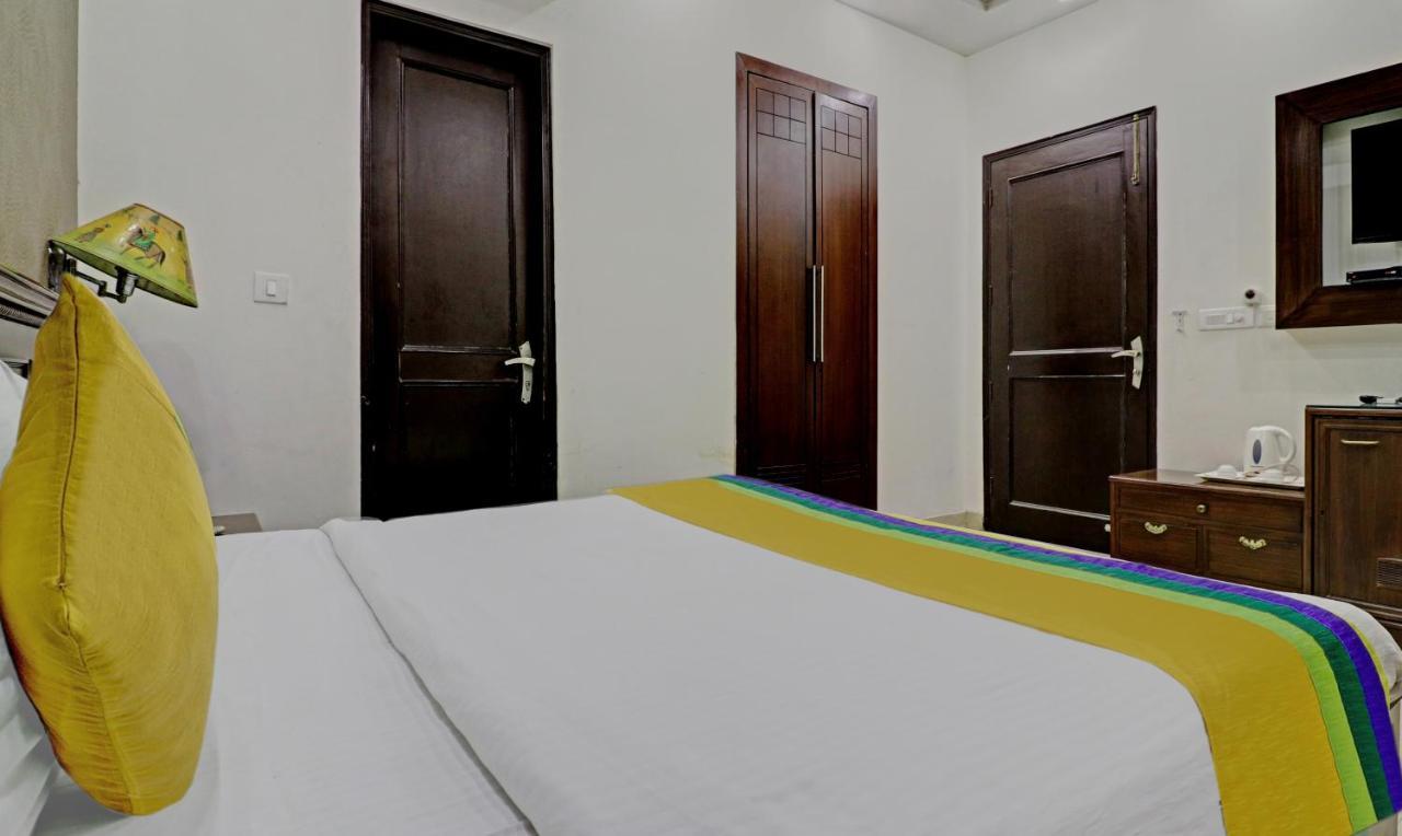Itsy Hotels Hamlets Stay Noida Exteriör bild