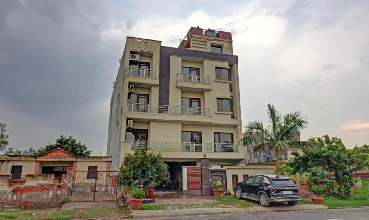 Itsy Hotels Hamlets Stay Noida Exteriör bild
